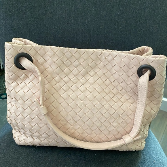 Bottega Veneta Handbags - Bottega Veneta Bella Tote